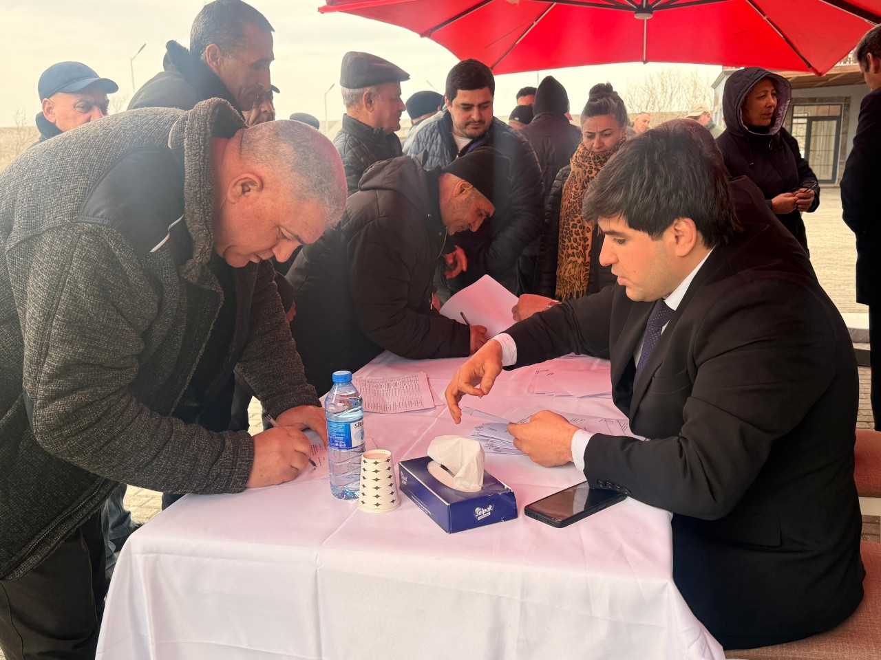 Növbəti köç karvanı Məmmədbəyli kəndinə çatıb - YENİLƏNİB (FOTOLAR)